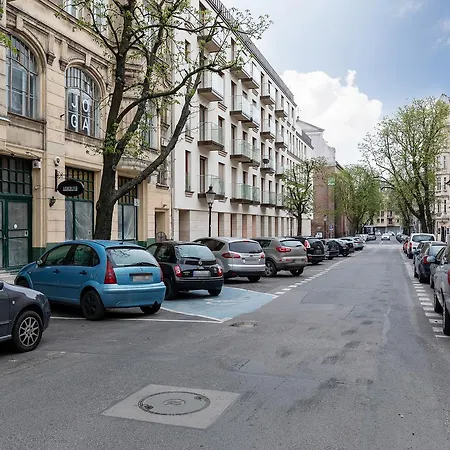 Apartment 150m To The Old Market Square Dominikanska By Renters *