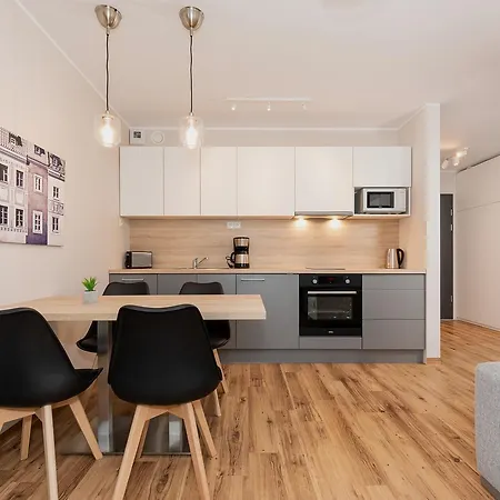 150m To The Old Market Square Dominikanska By Renters Apartment Poznan